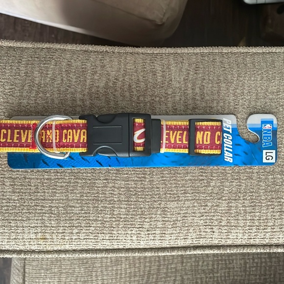 Cleveland Cavs Pet Collar - Picture 1 of 9